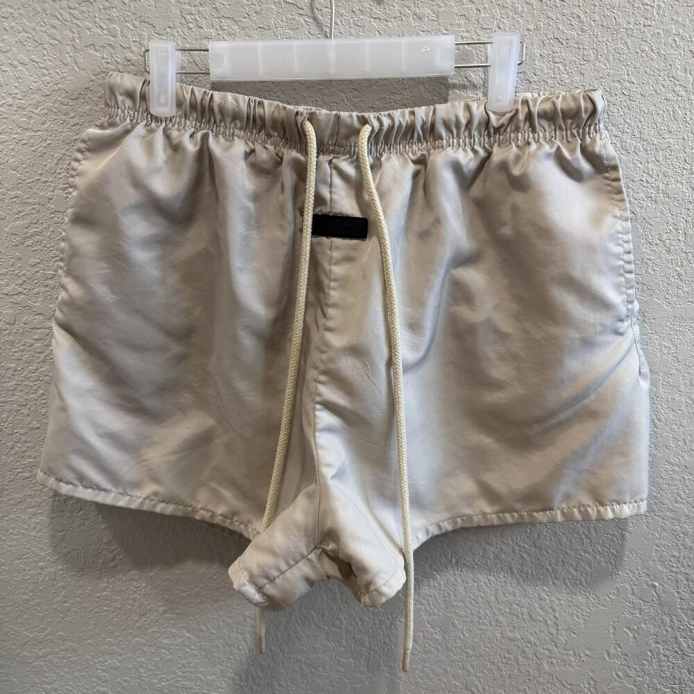Fear Of God ESSENTIALS Sweat Shorts Mens XL Beige Satin Drawstring Logo Casual